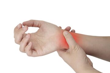 توقف عن هذا الفعل فورا.. كل ما تريد معرفته عن متلازمة النفق الرسغي وأسبابه 