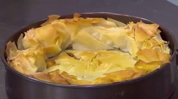 بطعم مميز.. طريقة عمل البقلاوة باللوز والمشمش على أصولها.. فرحي ولادك وجددي قائمة حلوياتك