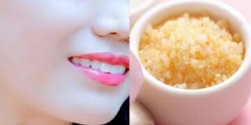 مقشر طبيعي للبشرة بالسكر ودقيق الأرز سيجعل بشرتك متوهجة وصافية مثل المرايا وتحدي