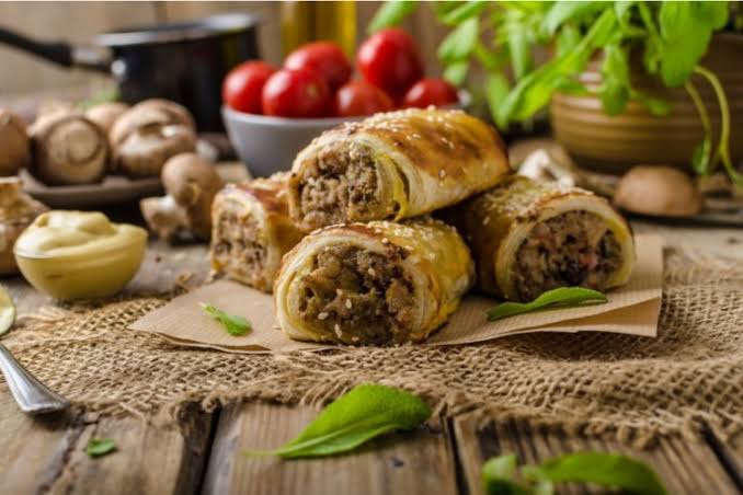 طريقة عمل أصابع الجلاش باللحم المفرومة.. مش هتعمل غيرها بعد كده 