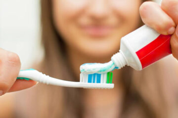 لن تصدق السبب.. لماذا لا تختلط ألوان معجون الأسنان داخل الأنبوب؟