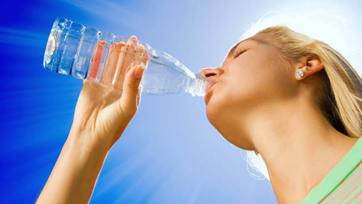 خطر جدا.. هيئة الدواء العالمية تحذر من شرب المياه المعدنية مع هذه الأدوية 5 خطر جدا.. هيئة الدواء العالمية تحذر من شرب المياه المعدنية مع هذه الأدوية