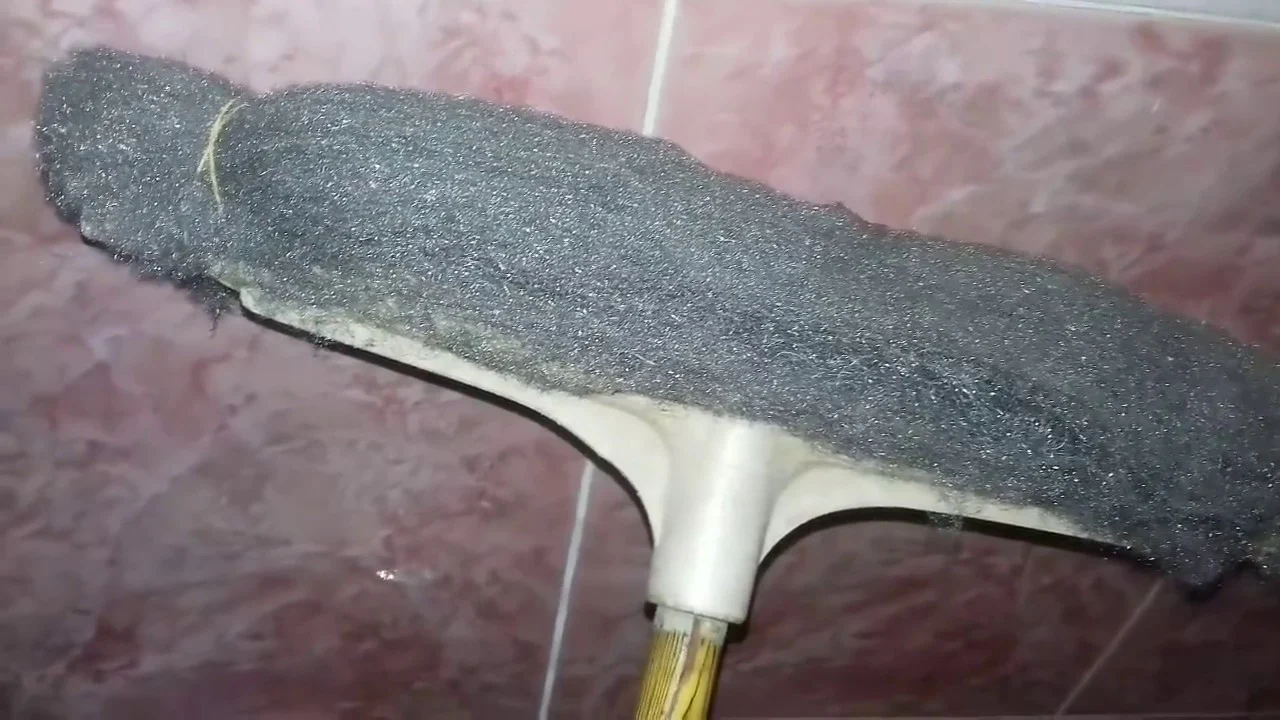 اختراع في الجون.. خلطة عبقرية.. تنظيف سيراميك المطبخ من الدهون المتراكمة حتي لو ليها سنين هتزول
