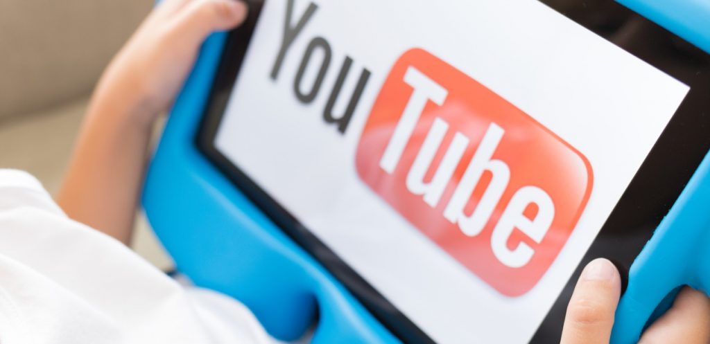 7 قنوات رائعة على يوتيوب لتوسيع معرفة أطفالك