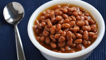 رمضان كريم: أسهل طريقة لتدميس الفول بخطوات بسيطة لسحور مميز هيعجب الجميع!