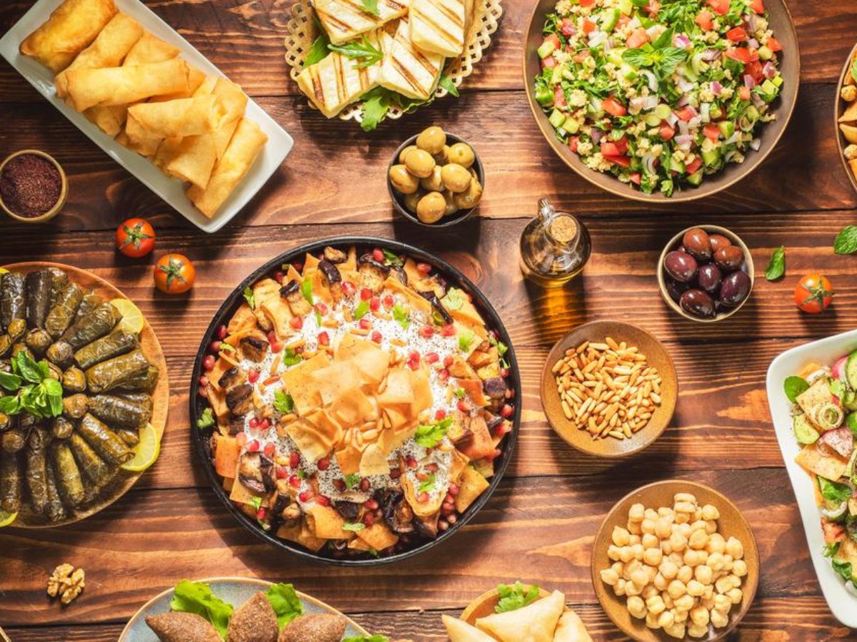 الإبداع في مطبخ رمضان: 5 أطباق رئيسية تستحق التجربة