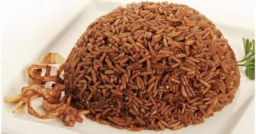 بسر مطاعم المأكولات البحرية.. طريقة عمل الأرز الصيادية في البيت