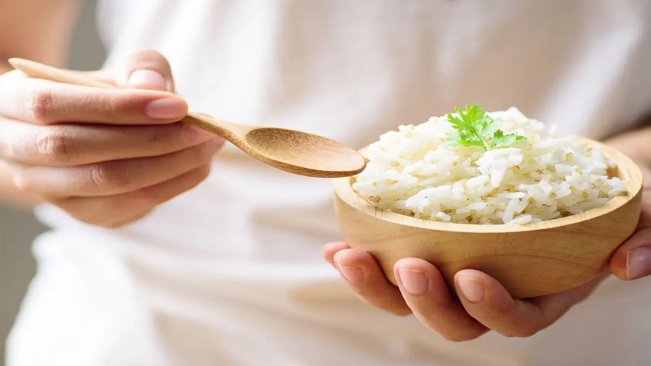طريقة عمل الأرز الأبيض خطوة بخطوة للمبتدئات