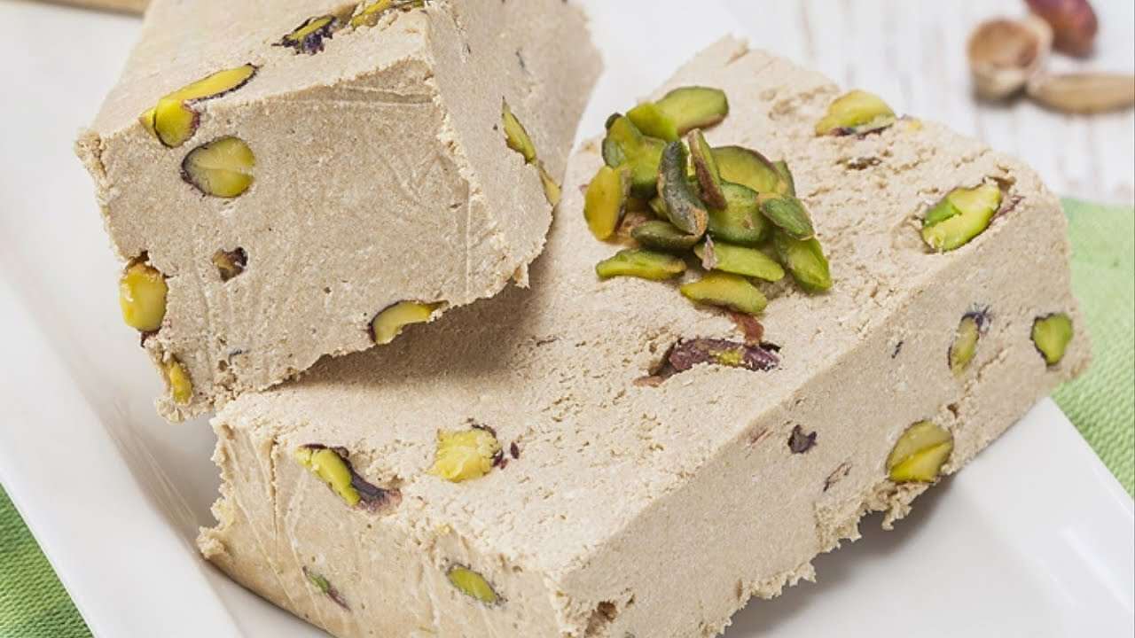 خليكي مدبرة وأعملي أحلى الحلويات.. الحلاوة الطحنية بخطوات سهلة وقوام مظبوط أحلى من الجاهزة بكتيير 5 خليكي مدبرة وأعملي أحلى الحلويات.. الحلاوة الطحنية بخطوات سهلة وقوام مظبوط أحلى من الجاهزة بكتيير