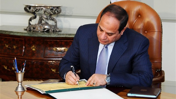 الرئيس السيسي يصدر قرارا عاجلا بشأن موعد استحقاق العلاوات الدورية 5 الرئيس السيسي يصدر قرارا عاجلا بشأن موعد استحقاق العلاوات الدورية