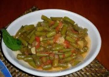 طريقة عمل الفاصوليا الخضراء باللحمة في المنزل بطريقة سهلة وبسيطة