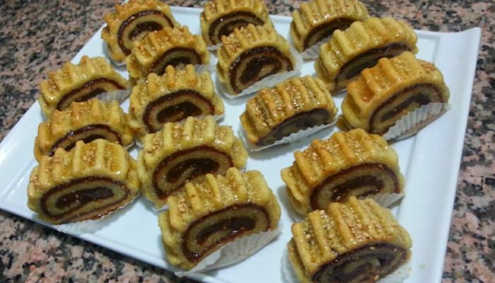 أطيب من المعمول .. طريقة تحضير مقروط السميد بالتمر أشهر وصفات رمضان