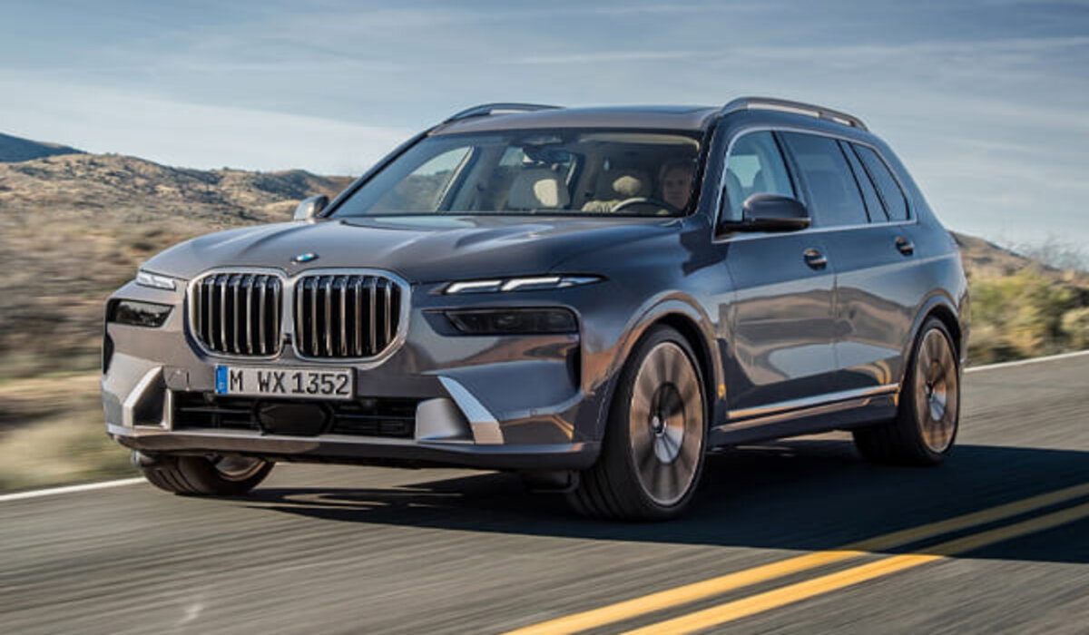 مواصفات عملاقة!!.. سعر ومواصفات سيارة BMW X7 بشكلها الجديد 2024 3 مواصفات عملاقة!!.. سعر ومواصفات سيارة BMW X7 بشكلها الجديد 2024