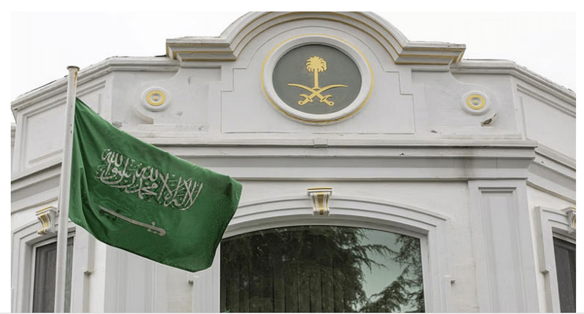 السفارة السعودية في أمريكا تكشف حقيقة الاعتداء على طالبة سعودية بمدرسة في شيكاعو 5 السفارة السعودية في أمريكا تكشف حقيقة الاعتداء على طالبة سعودية بمدرسة في شيكاعو