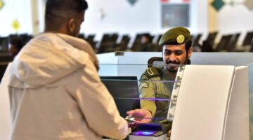 تمديد تأشيرة الخروج والعودة