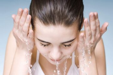طرق طبيعية ومضمونة.. وصفة تنظيف البشرة طبيعي!!