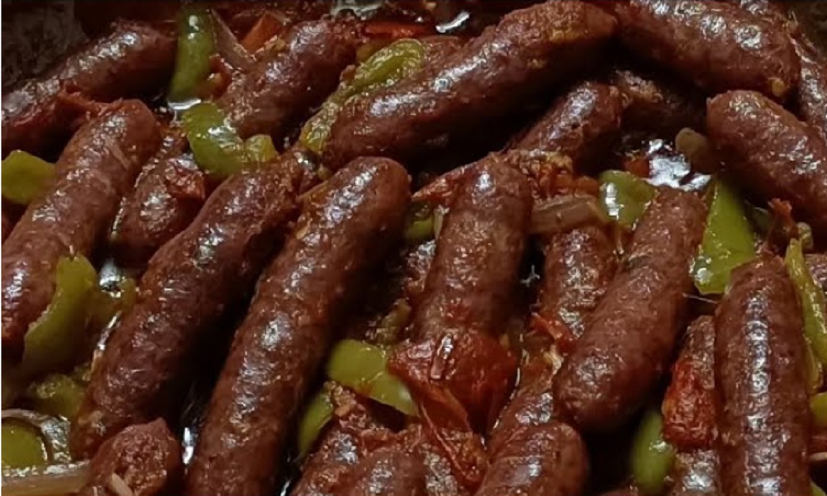بدون ماكينة.. طريقة عمل السجق البلدي في المنزل زي المحلات