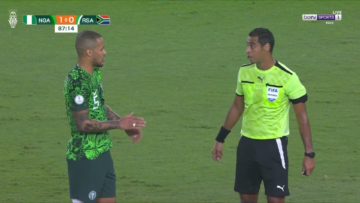اغرب قرار مصيري من امين عمر ليقلب مباراة نيجيريا وجنوب افريقيا من تأخر بهدفين الي التعادل .. نتيجة نيجيريا وجنوب افريقيا