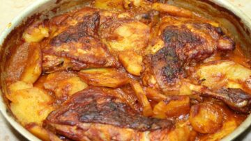 إبداعات مائدة الفطور في رمضان.. طريقة تحضير صينية البطاطس بالفراخ فاطمة أبو حاتي