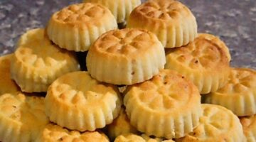 طريقة عمل معمول التمر بالسمسم