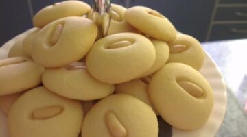 غريبة