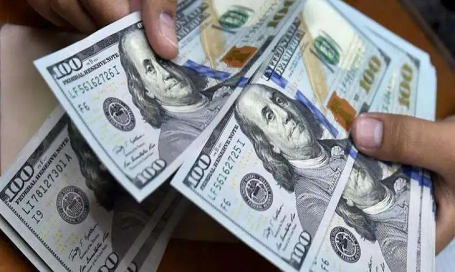 صفقة من العيار الثقيل تحل أزمة الدولار|الحكومة تفرح الملايين.. وهذا هو السعر الرسمي للأخضر اليوم 5 صفقة من العيار الثقيل تحل أزمة الدولار|الحكومة تفرح الملايين.. وهذا هو السعر الرسمي للأخضر اليوم