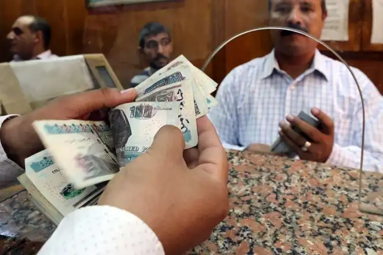عاجل.. "هتقبض كام بالزيادة الجديدة؟" موعد صرف معاشات مارس 2024 ومفاجأة تنتظر الملايين 5 عاجل.. “هتقبض كام بالزيادة الجديدة؟” موعد صرف معاشات مارس 2024 ومفاجأة تنتظر الملايين