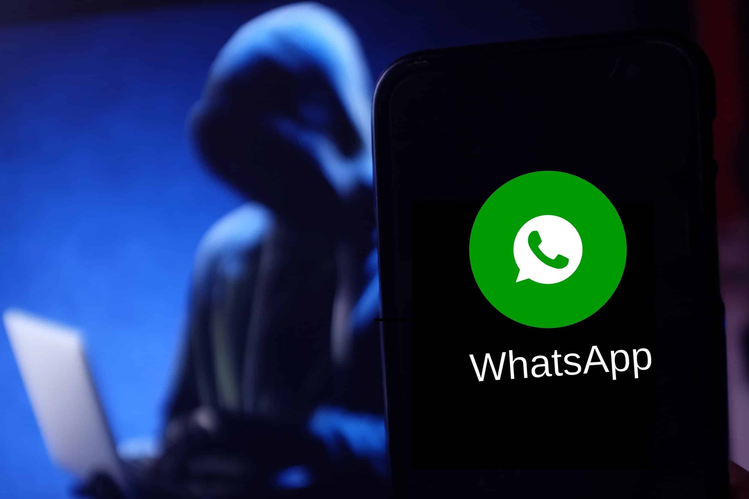 احذفهم فورًا ولا تتأخر.. 12 تطبيقًا ضارًا يسرق بياناتك ويطّلع على رسائلك بـ واتساب 5 احذفهم فورًا ولا تتأخر.. 12 تطبيقًا ضارًا يسرق بياناتك ويطّلع على رسائلك بـ واتساب