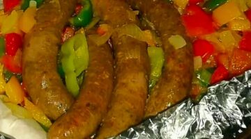 ورقة سجق بالخضار في الفرن