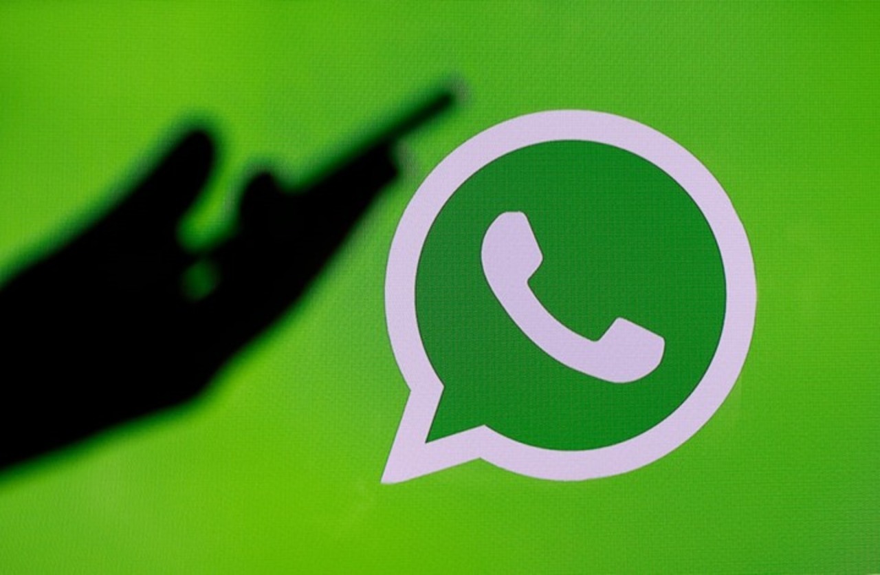 علامات تؤكد أن أحد يتجسس على واتساب ويراقب حسابك WhatsApp 5 علامات تؤكد أن أحد يتجسس على واتساب ويراقب حسابك WhatsApp