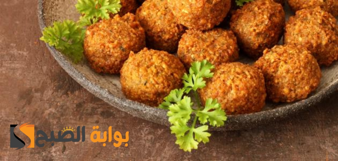 طريقة عمل عجينة الطعمية المصرية في المنزل بخطوات بسيطة ومذاق شهي أفضل من المطاعم 5 طريقة عمل عجينة الطعمية المصرية في المنزل بخطوات بسيطة ومذاق شهي أفضل من المطاعم
