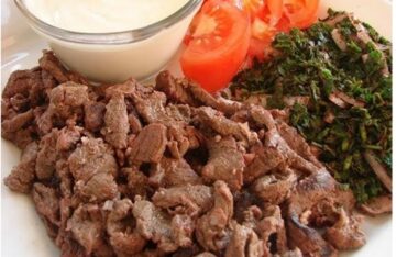 اعملي شاورما اللحم السوري بتتبيلة لذيذة مثل المطاعم