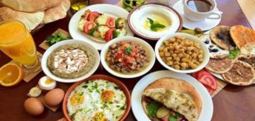 سحور رمضان 2024: أفكار سهلة وسريعة لطاولة رمضانية مميزة!