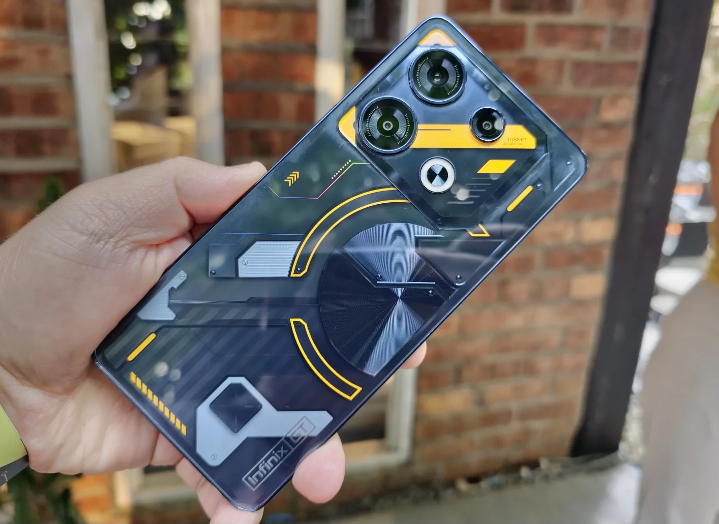أقوى هاتف جديد من إنفينيكس Infinix GT 20 Pro لملوك الألعاب وعشاق التصوير