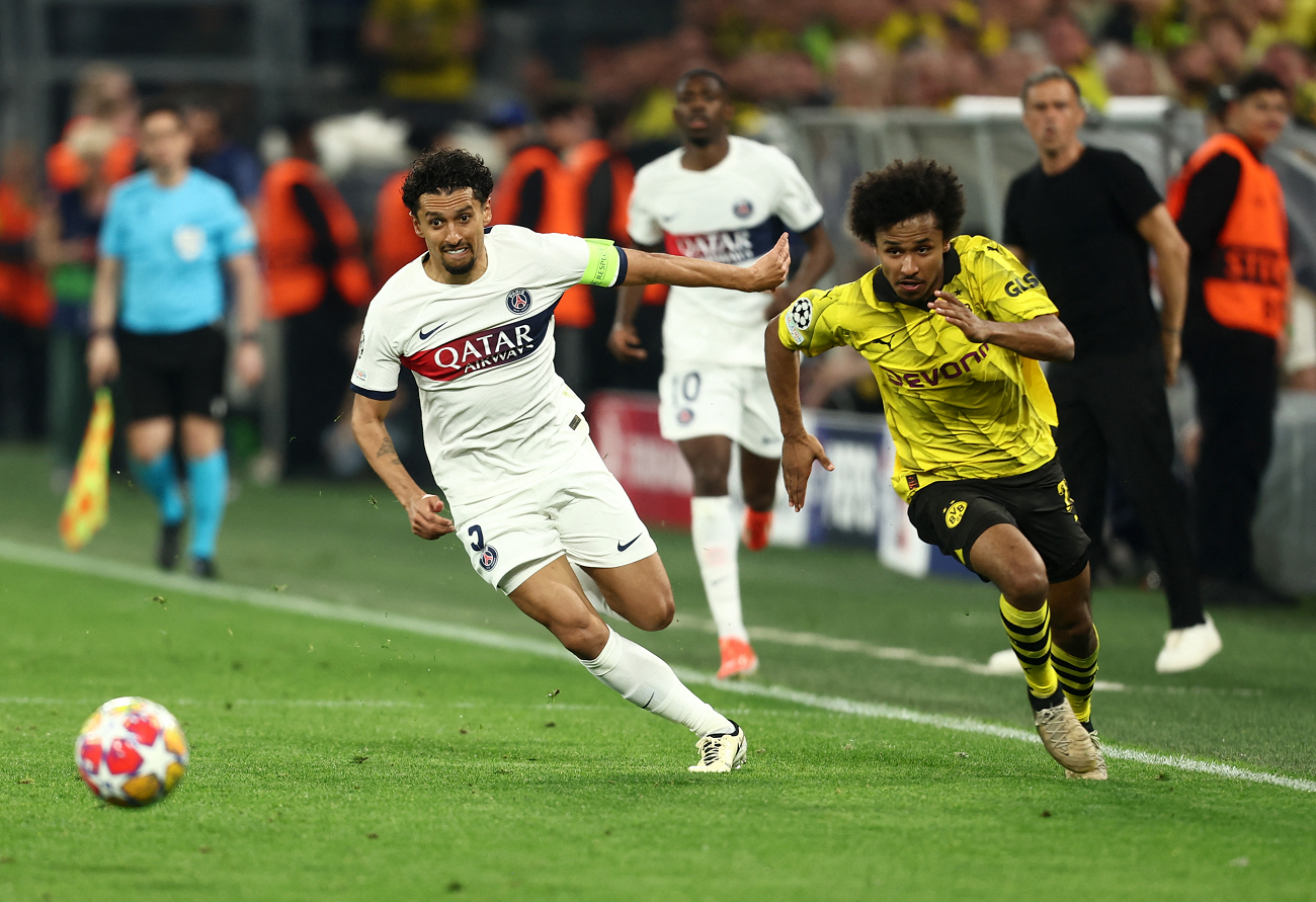 الجماهير المغربية تطالب بضم كريم أديمي لاعب بروسيا درتموند لمنتخب المغرب.. ما هي أصوله؟ 7 الجماهير المغربية تطالب بضم كريم أديمي لاعب بروسيا درتموند لمنتخب المغرب.. ما هي أصوله؟