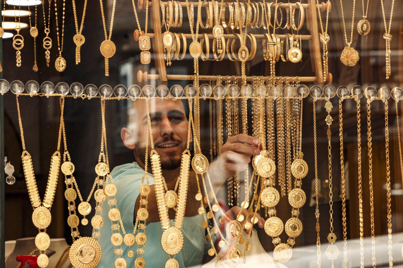 في شم النسيم.. سعر الذهب في مصر اليوم الإثنين 6 مايو 2024 5 في شم النسيم.. سعر الذهب في مصر اليوم الإثنين 6 مايو 2024
