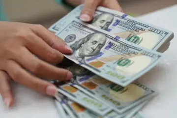 “الأخضر بكام؟”.. سعر صرف الدولار أمام الجنيه اليوم السبت 4 مايو 2024