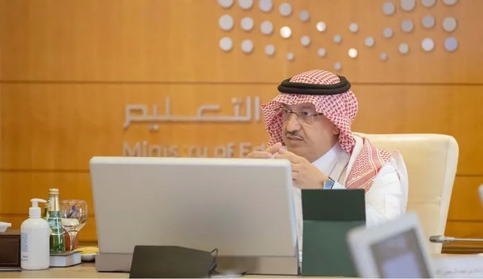 وزير التعليم السعودي يكشف عن تكليف من “المقام الكريم” حول مصير نظام الفصول الثلاثة بالمملكة