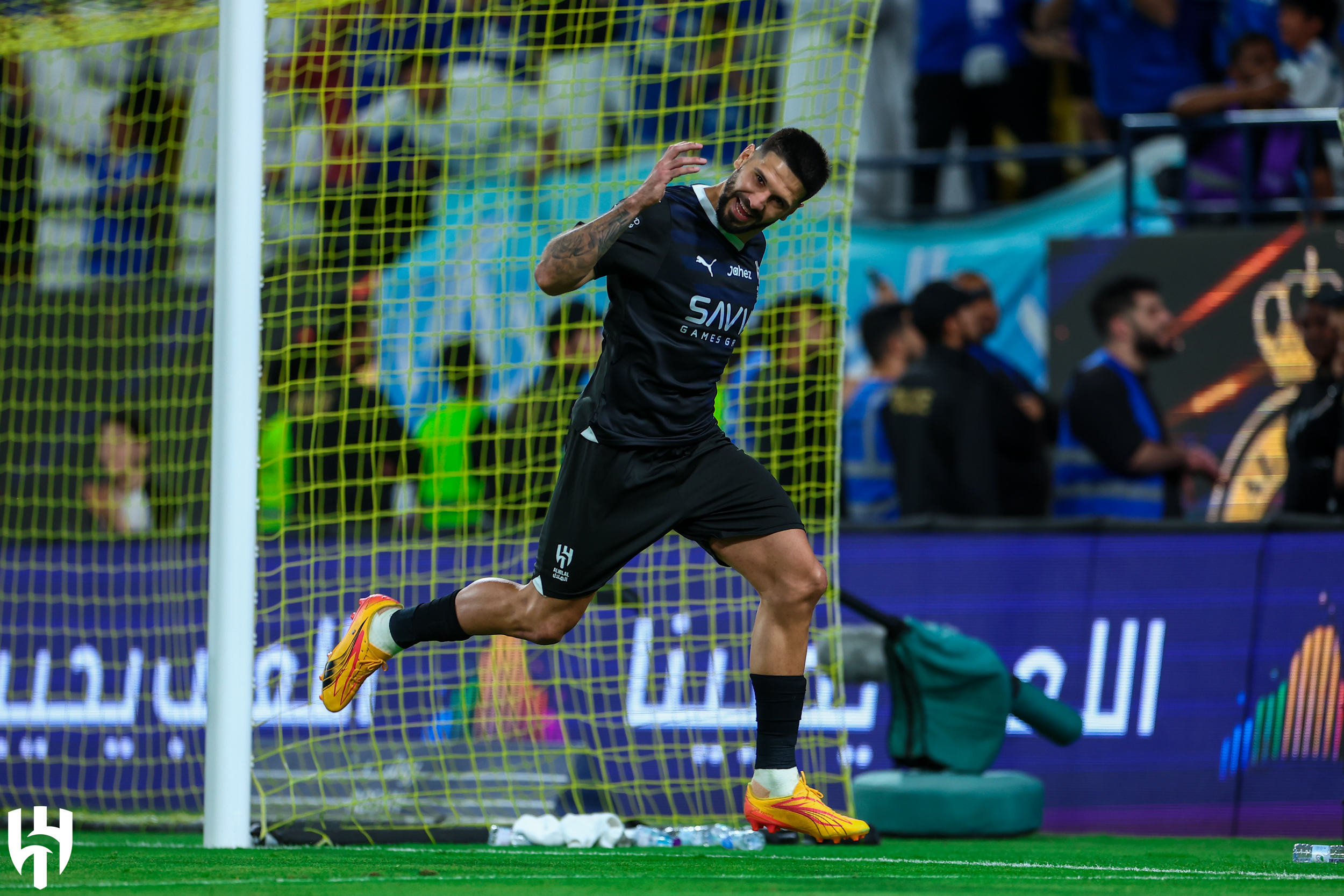 بهدف ميتروفيتش.. الهلال يخطف تعادلًا مثيرًا أمام النصر في دوري روشن