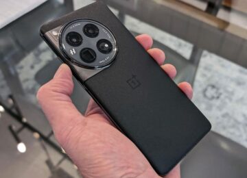 OnePlus 12: الريادة في عالم الهواتف الذكية بتصميم متين وأداء لا مثيل له