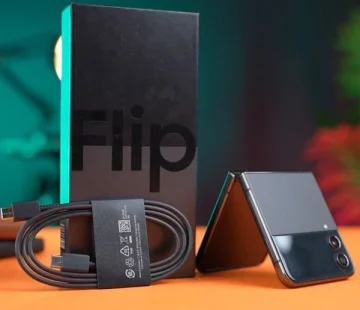 سامسونج تطلق ثورة الهواتف الذكية: هاتف Galaxy Z Flip 4 القابل للطي بسعر منافس!
