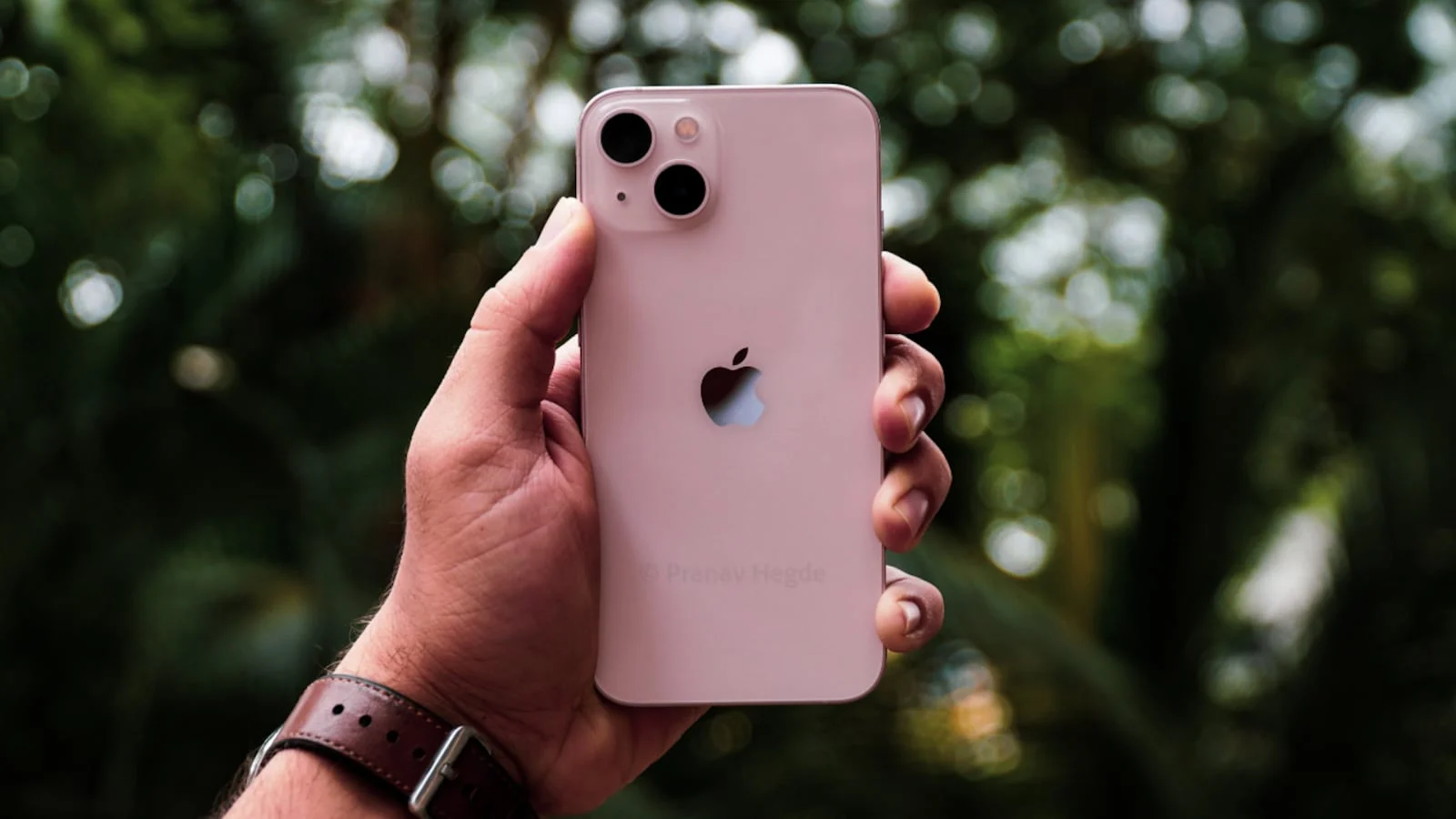 "إمكانيات جبارة".. تعرف على مواصفات هاتف iPhone 13 والسعر الرسمي للهاتف في مصر والسعودية والإمارات 3 “إمكانيات جبارة”.. تعرف على مواصفات هاتف iPhone 13 والسعر الرسمي للهاتف في مصر والسعودية والإمارات