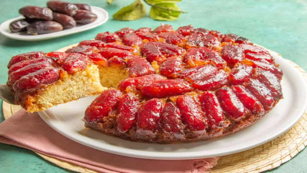 طريقة عمل كيكة البلح بشكل صحيح ومميز!! 5 طريقة عمل كيكة البلح بشكل صحيح ومميز!!