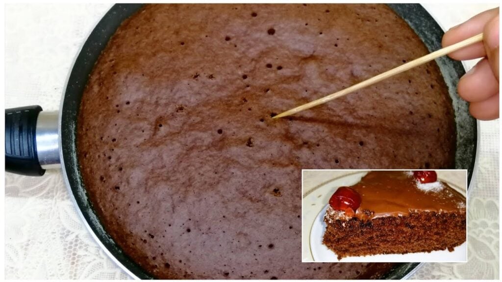 طريقة عمل كيكة الطاسة بالشوكولاتة الهشة اللذيذة وبمكونات بسيطة 5 طريقة عمل كيكة الطاسة بالشوكولاتة الهشة اللذيذة وبمكونات بسيطة
