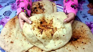 بدون فرن.. طريقة عمل العيش البلدي في الطاسة المنفوخ الطري بطعم حكاية بأسرار المخابز