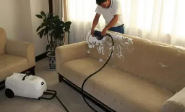تنظيف كنب الانتريه الفاتح والداكن في المنزل بدون مجهود وبدون تعب