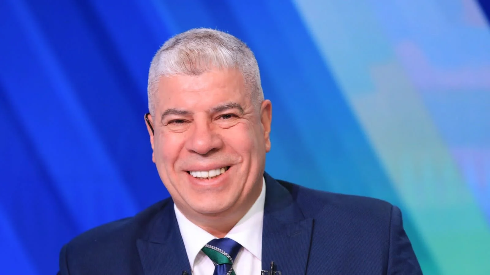 أحمد شوبير يكشف موقف لاعبي خط وسط الأهلي في مباراة الترجي بعد إصابة أحدهم 5 أحمد شوبير يكشف موقف لاعبي خط وسط الأهلي في مباراة الترجي بعد إصابة أحدهم