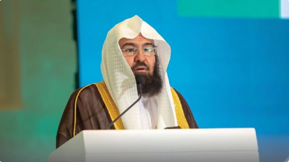 السديس يوجه رسالة هامة لأئمة الحرمين بشأن التخفيف على المصليين 2 السديس يوجه رسالة هامة لأئمة الحرمين بشأن التخفيف على المصليين