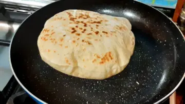 طريقة عمل العيش الشامي في الطاسة بأسهل الطرق في المنزل