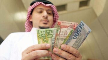 المرتبات والمعاشات والتأمينات والرواتب والأجور